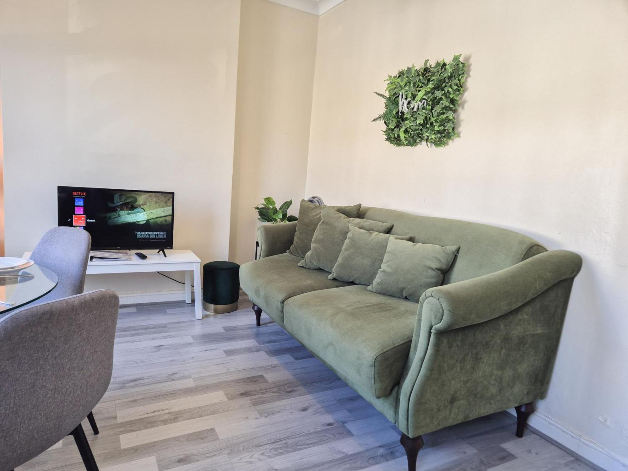Ample Acton 4-bedroom Flat,ealing, West Apartment